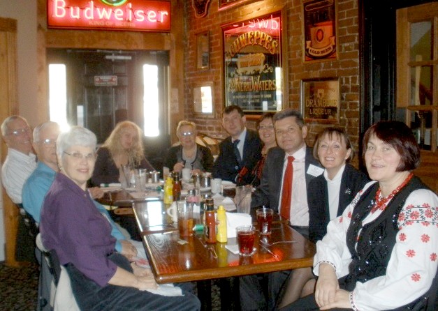 2009_Ukrainian Guests And Hosts at Lunch