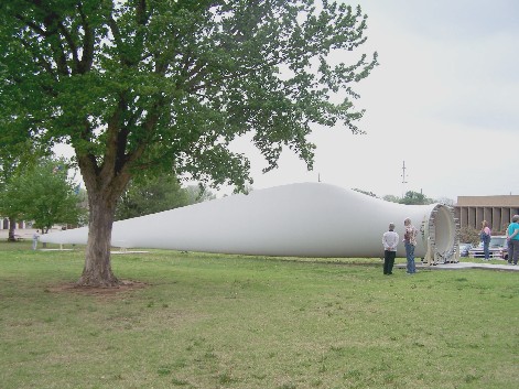 Ambassadors Inspect a Wind Turbine Blade in Weatherford, OK