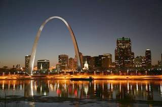 StLouisAtNight03
